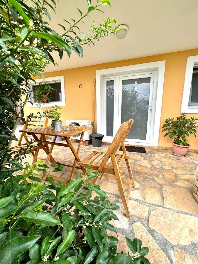 Tzavelitiko Home Химар Екстериор снимка